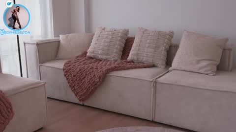 Snapshot of sophie_belton chatting on 07-11-26, 08:33 sofia online show from 07-11-26, 08:33
