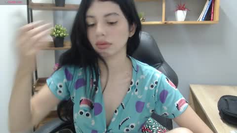 S O P H I E online show from 06-14-26, 02:41