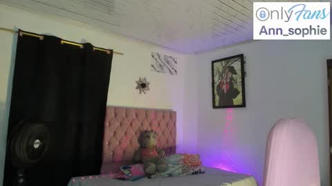 sophie doll online show from 10-17-25, 05:26