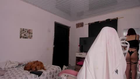 Snapshot of sophie_dolly_ chatting on 02-19-26, 10:28 sophie doll online show from 02-19-26, 10:28