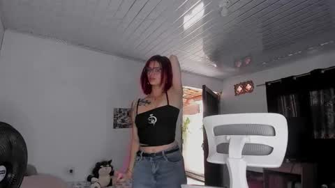 Snapshot of sophie_dolly_ chatting on 02-21-26, 06:20 sophie doll online show from 02-21-26, 06:20