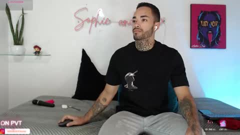 SOPHIE - FOXX online show from 11-08-25, 01:44