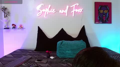 SOPHIE - FOXX online show from 04-08-26, 12:16