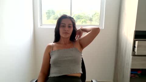 Snapshot of sophie_foxxx chatting on 01-27-25, 10:06 Sophie online show from 01-27-25, 10:06