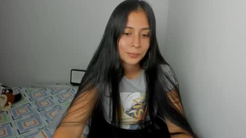 Snapshot of sophie_foxxx chatting on 02-20-25, 01:36 Sophie online show from 02-20-25, 01:36
