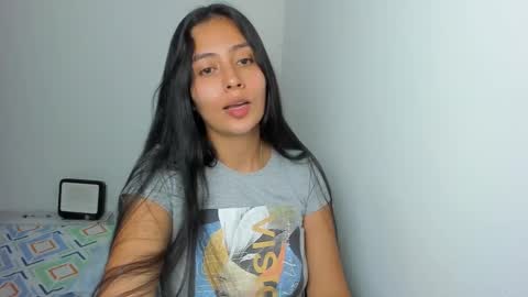 Snapshot of sophie_foxxx chatting on 02-20-25, 04:39 Sophie online show from 02-20-25, 04:39