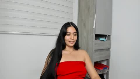 Snapshot of sophie_foxxx chatting on 10-23-25, 12:54 Sophie online show from 10-23-25, 12:54