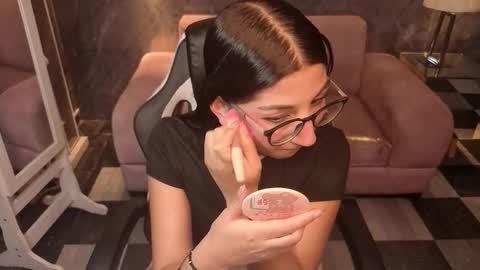 sophie_jones_b online show from 03-26-26, 12:00