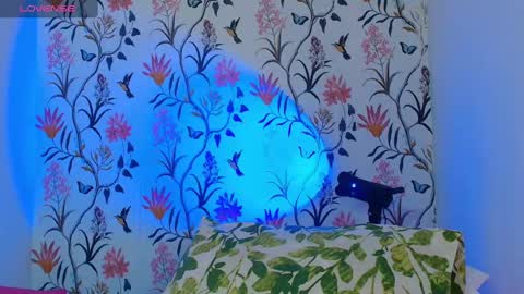 Snapshot of sophie_lii chatting on 02-04-25, 05:34 Sophie or Sof online show from 02-04-25, 05:34