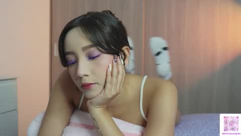 Snapshot of sophie_lii chatting on 03-08-26, 10:57 Sophie or Sof online show from 03-08-26, 10:57