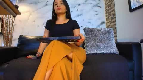 Snapshot of sophie_littles chatting on 10-04-25, 12:47 Sophie online show from 10-04-25, 12:47