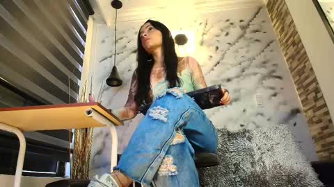 Sophie online show from 11-04-25, 12:04