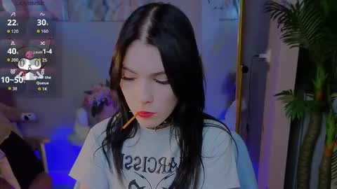 sophie_nomenal_ online show from 10-29-25, 01:46