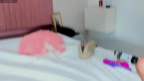 Sophie online show from 04-14-26, 03:45