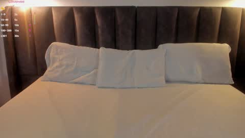 sophie_smith19 online show from 11-06-25, 02:29