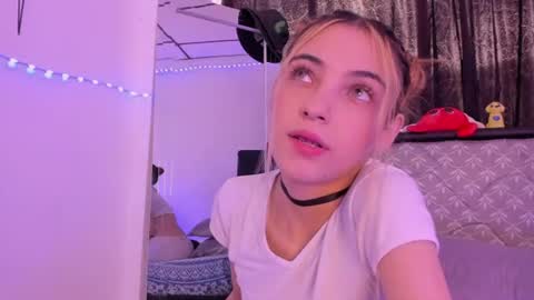 Sophie online show from 07-02-26, 06:36