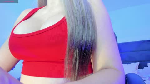 Snapshot of sophiebarnett_ chatting on 02-03-25, 12:15 Sophie online show from 02-03-25, 12:15