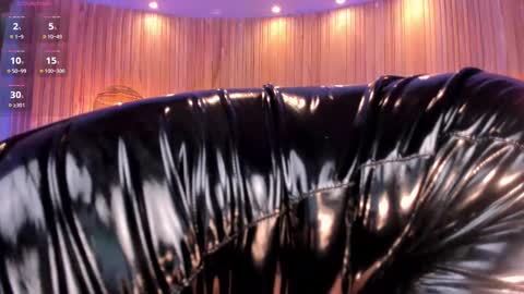 Snapshot of sophiebarnett_ chatting on 03-02-25, 05:01 Sophie online show from 03-02-25, 05:01