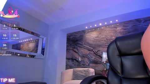 Snapshot of sophiebarnett_ chatting on 09-26-25, 12:03 Sophie online show from 09-26-25, 12:03