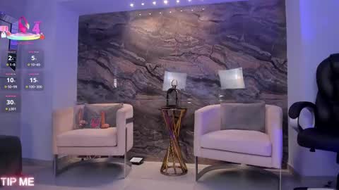 Snapshot of sophiebarnett_ chatting on 09-26-25, 11:31 Sophie online show from 09-26-25, 11:31