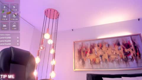 Snapshot of sophiebarnett_ chatting on 12-05-25, 01:03 Sophie online show from 12-05-25, 01:03