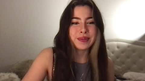 Sophie Belle online show from 11-18-25, 02:06