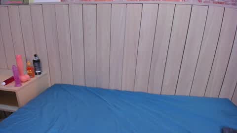 Snapshot of sophiebenson_ chatting on 12-02-24, 03:25 Sophie online show from 12-02-24, 03:25