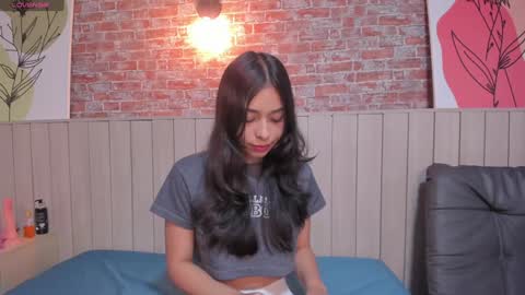 Snapshot of sophiebenson_ chatting on 01-06-25, 12:35 Sophie online show from 01-06-25, 12:35