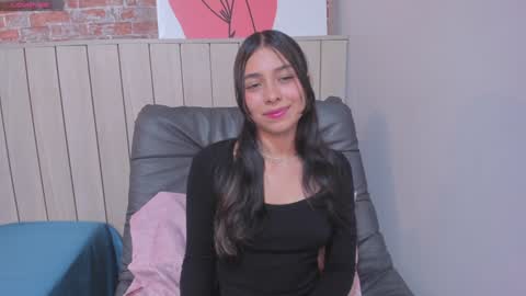 Snapshot of sophiebenson_ chatting on 01-08-25, 03:39 Sophie online show from 01-08-25, 03:39