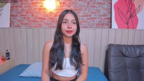 Snapshot of sophiebenson_ chatting on 01-13-25, 12:35 Sophie online show from 01-13-25, 12:35