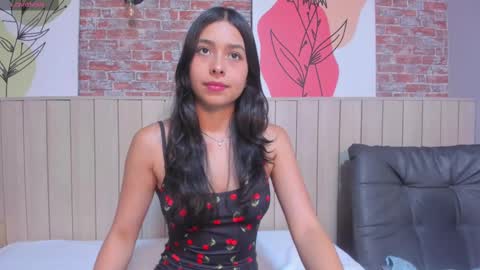 Snapshot of sophiebenson_ chatting on 03-04-25, 12:12 Sophie online show from 03-04-25, 12:12