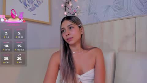 Sophie online show from 05-22-26, 01:50