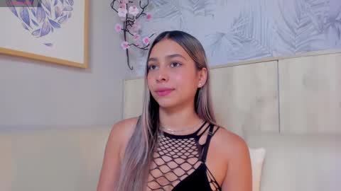 Sophie online show from 05-23-26, 01:48