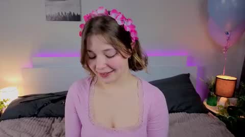 Snapshot of sophieblush chatting on 07-08-26, 06:07 Sophia online show from 07-08-26, 06:07