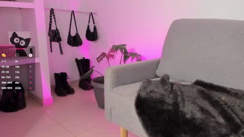 Snapshot of sophiecb chatting on 07-18-26, 07:17 sophie online show from 07-18-26, 07:17