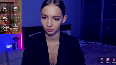 Sophie online show from 10-14-25, 12:00