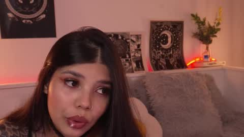 Sophiee  online show from 11-22-25, 11:15