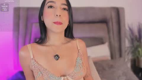 Sophie  online show from 06-15-26, 11:45