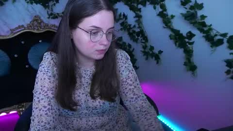 sophieedreams online show from 10-08-25, 01:53
