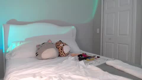 Sophie Star online show from 11-16-25, 11:10