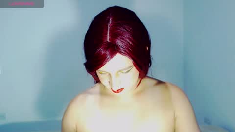 Snapshot of sophiehillsxo chatting on 07-10-26, 07:12 sophiehillsxo online show from 07-10-26, 07:12
