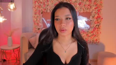 Sophie Houston online show from 05-06-26, 03:24