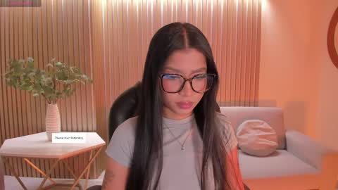 Sophie Houston online show from 06-08-26, 04:57