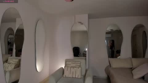 Sophie Houston online show from 06-25-26, 02:44
