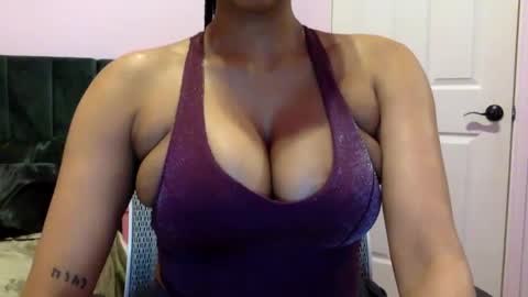 Sophia Star online show from 01-08-25, 05:37