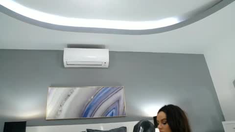 Snapshot of sophiejoulia chatting on 01-27-25, 05:15 Sophie online show from 01-27-25, 05:15