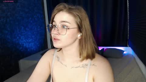 Sophie online show from 04-27-26, 08:29