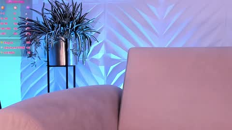 Snapshot of sophiepalmerx chatting on 01-10-25, 06:28 Sophie Palmer online show from 01-10-25, 06:28