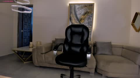 Snapshot of sophiepalmerx chatting on 01-15-25, 01:41 Sophie Palmer online show from 01-15-25, 01:41