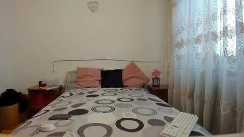 Snapshot of sophiesin__ chatting on 02-23-25, 05:23 Sophie online show from 02-23-25, 05:23